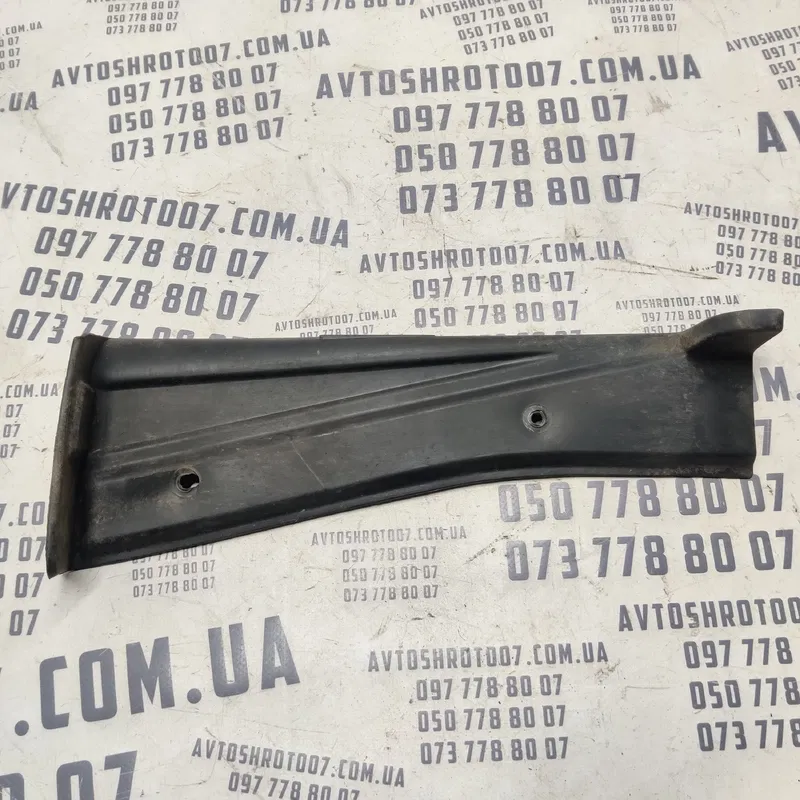 Кронштейн підкрилка Hyundai Sonata 01-05 зад лів 975203d000