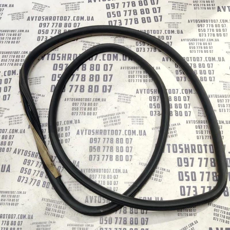 Ущільнювач VW Bora (98-05) 1.9 TDI перед лів OEM 1j4867365c