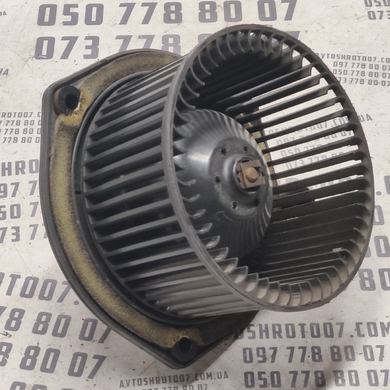 Мотор пічки ВАЗ Kalina (04-13) 1.4 Бензин OEM 11188118020