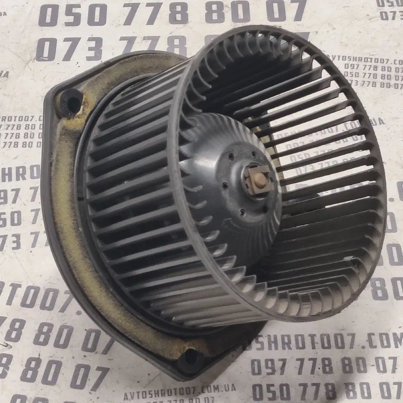 Мотор пічки ВАЗ Kalina (04-13) 1.4 Бензин OEM 11188118020