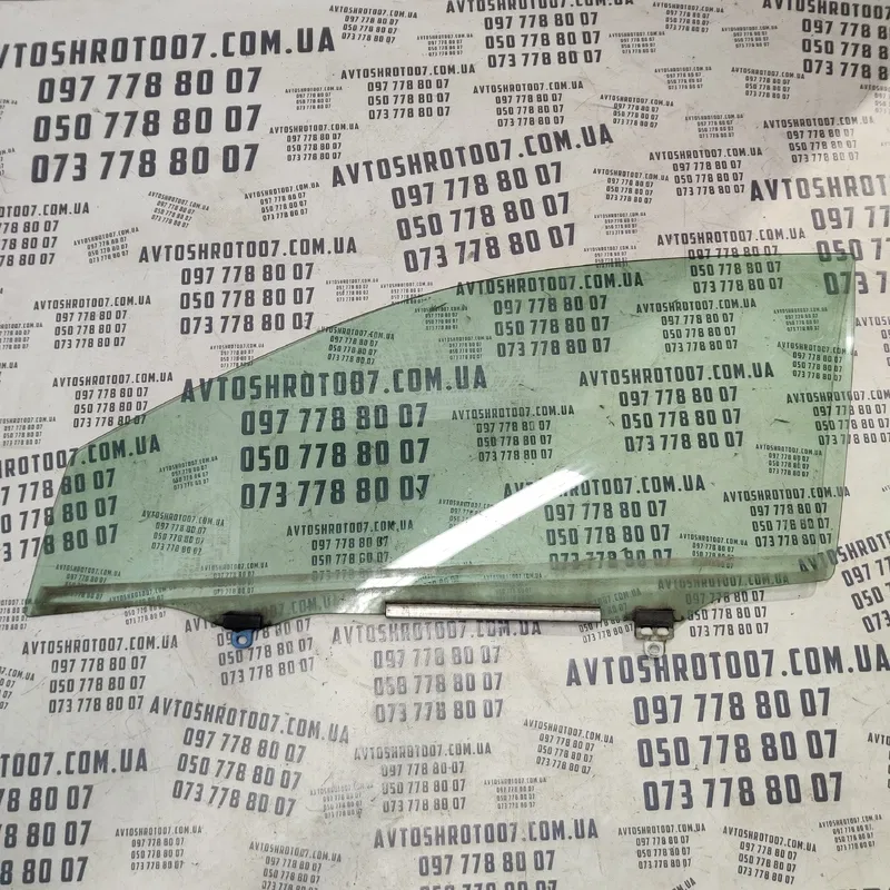 Скло дверей Toyota Corolla 06-13 1.6 пер. ліве OEM 43r00011