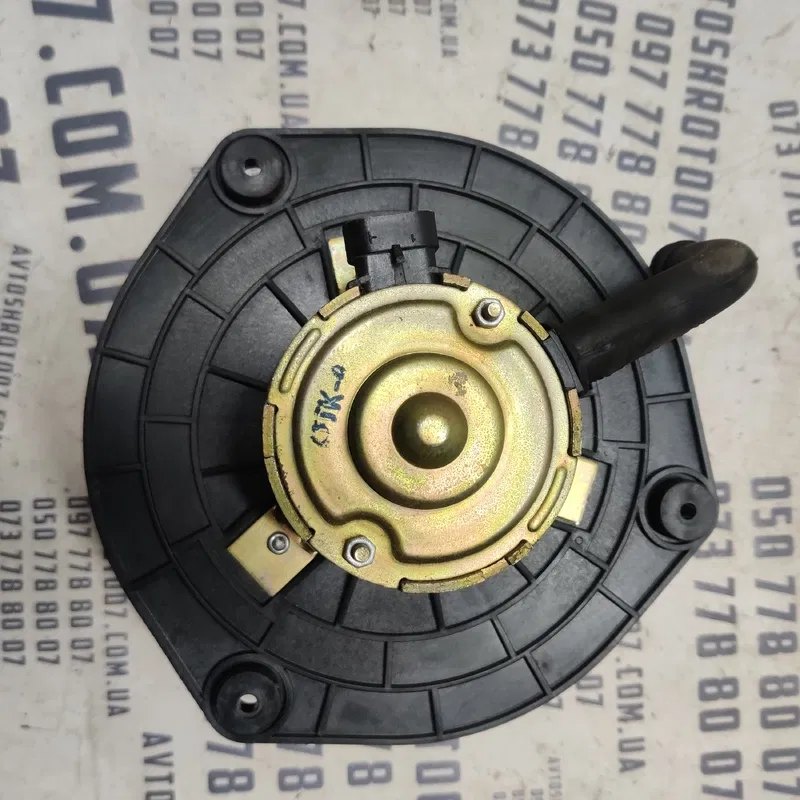 Мотор пічки ВАЗ Kalina (04-13) 1.4 Бензин OEM 11188118020
