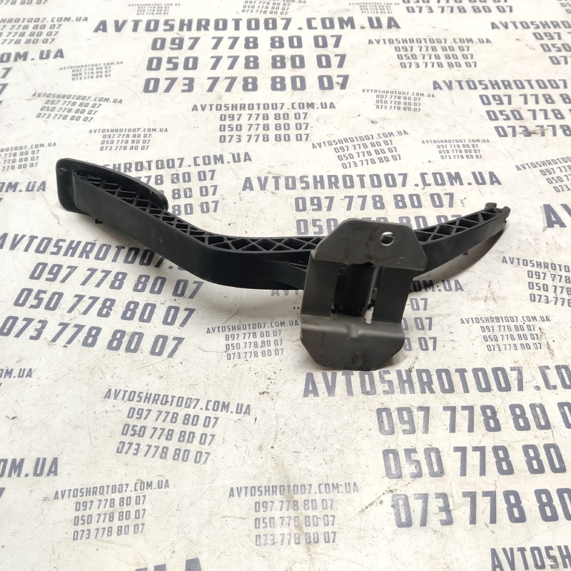 Педаль газу Dacia Logan (04-12) 1.6 Бензин OEM 11218213
