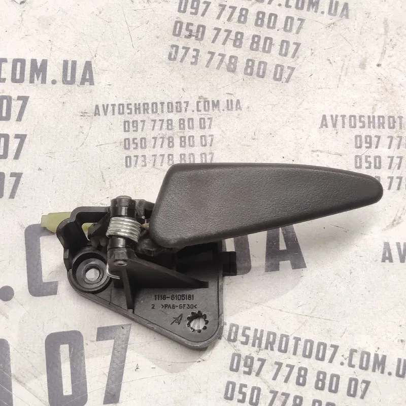Ручка внутрішня задня ліва ВАЗ Kalina (04-13) 11186105181