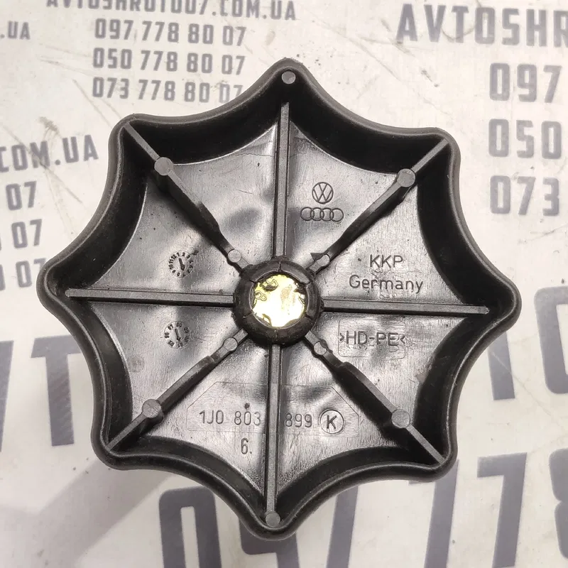 Винт запасного колеса VW Bora (98-05) 1.9 TDI OEM 1J0803899K