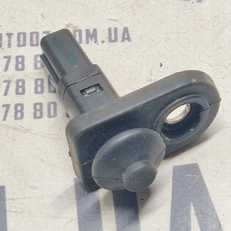 Кінцевик дверей Hyundai Sonata IV (98-05) 2.0 Бензин