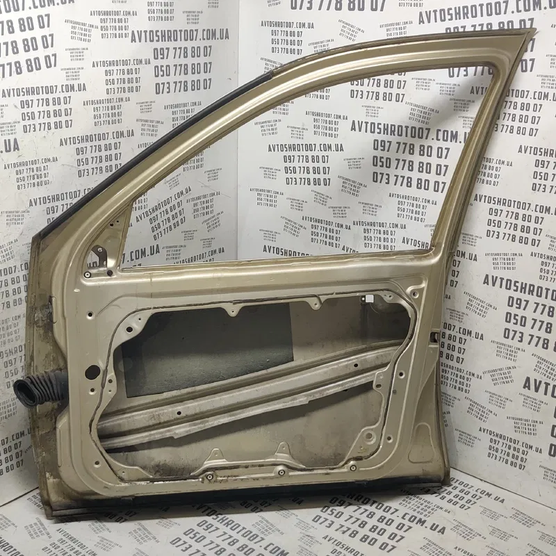 Двері VW Bora (98-05) 1.9 TDI передня права OEM 1j4831317