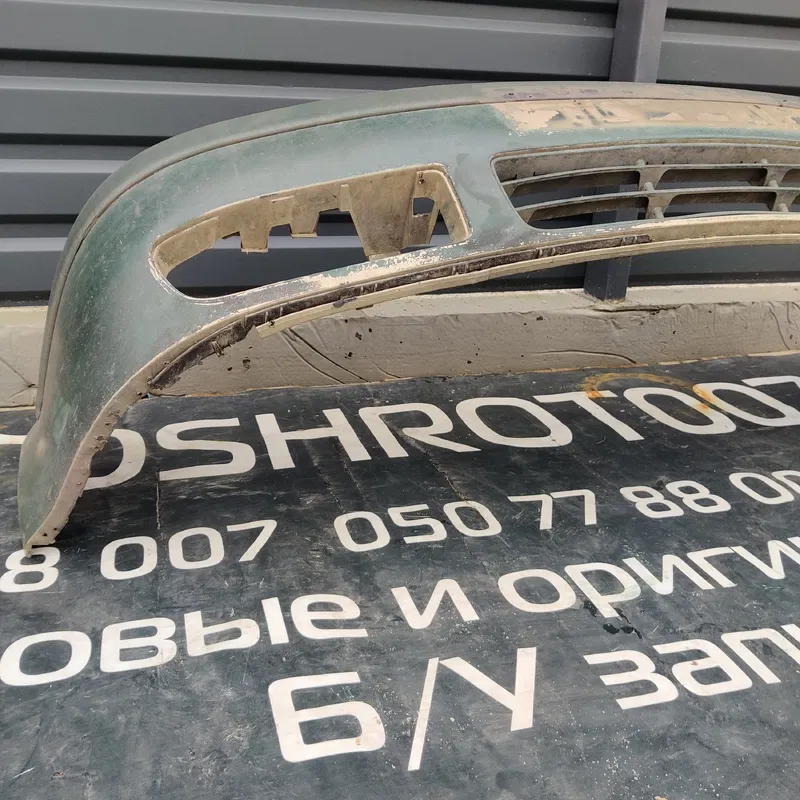 Бампер VW Bora (98-05) 1.9 TDI передній OEM 1J5807231