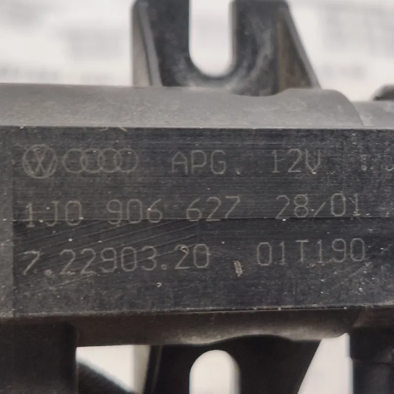 Клапан електромагнітний VW Bora 98-05 1.9 TDI OEM 1j0906627