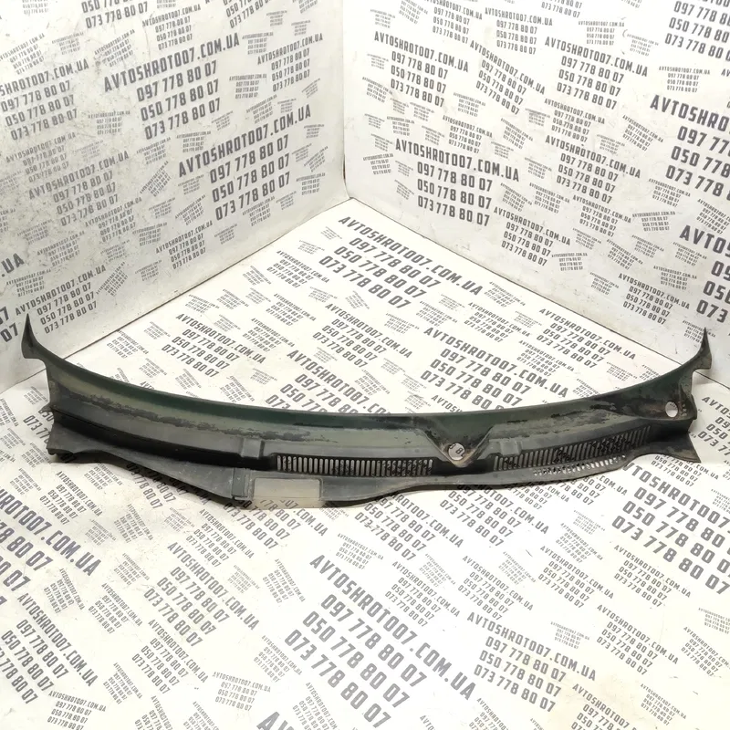 Жабо Volkswagen Bora (98-05) 1.9 TDI OEM 1j1819415b