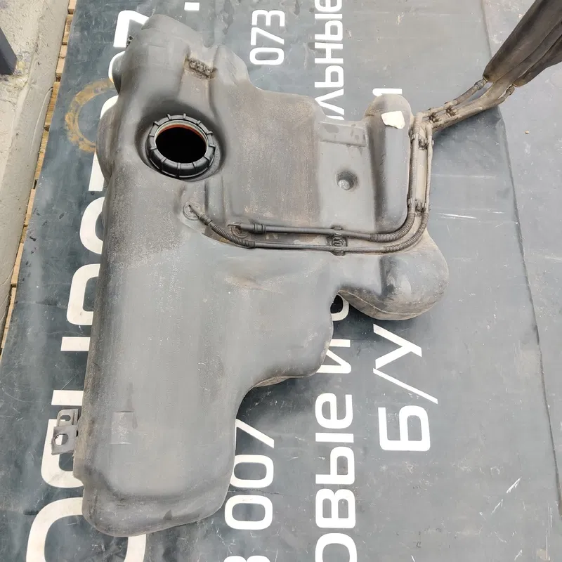 Бак паливний Volkswagen Bora (98-05) 1.9 TDI OEM 1j0201085