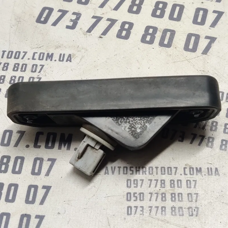 Плафон номера Hyundai Sonata IV (98-05) 2.0 зад OEM 925013d0