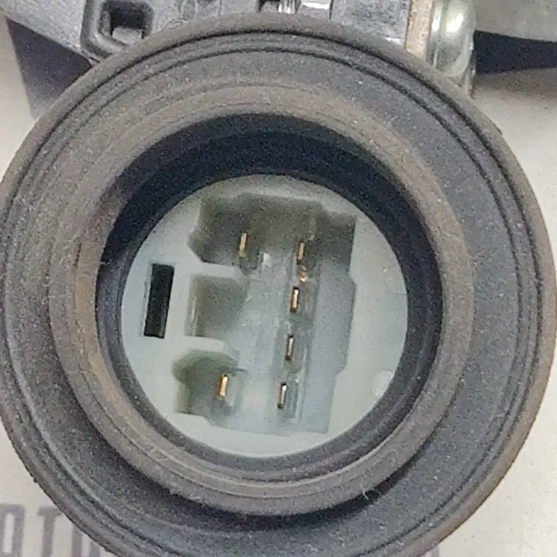 Мотор склопід Toyota Corolla 06-13 1.6 Пр Зад OEM 8572035140