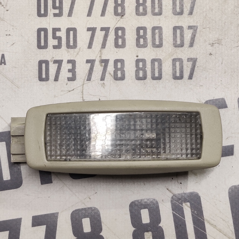 Плафон Volkswagen Bora (98-05) 1.9 TDI задній OEM 3b9947101a