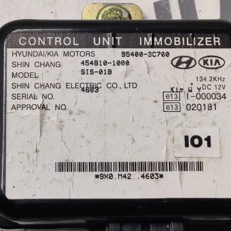 Блок іммобілайзера Hyundai Sonata 4 (98-05) 2.0 954003С700