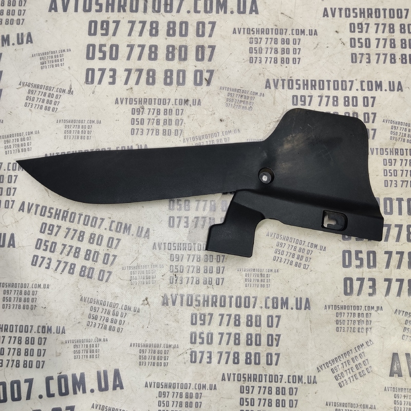Накладка салон Mitsubishi Outlander XL 06-12 2.0D L 8011a075