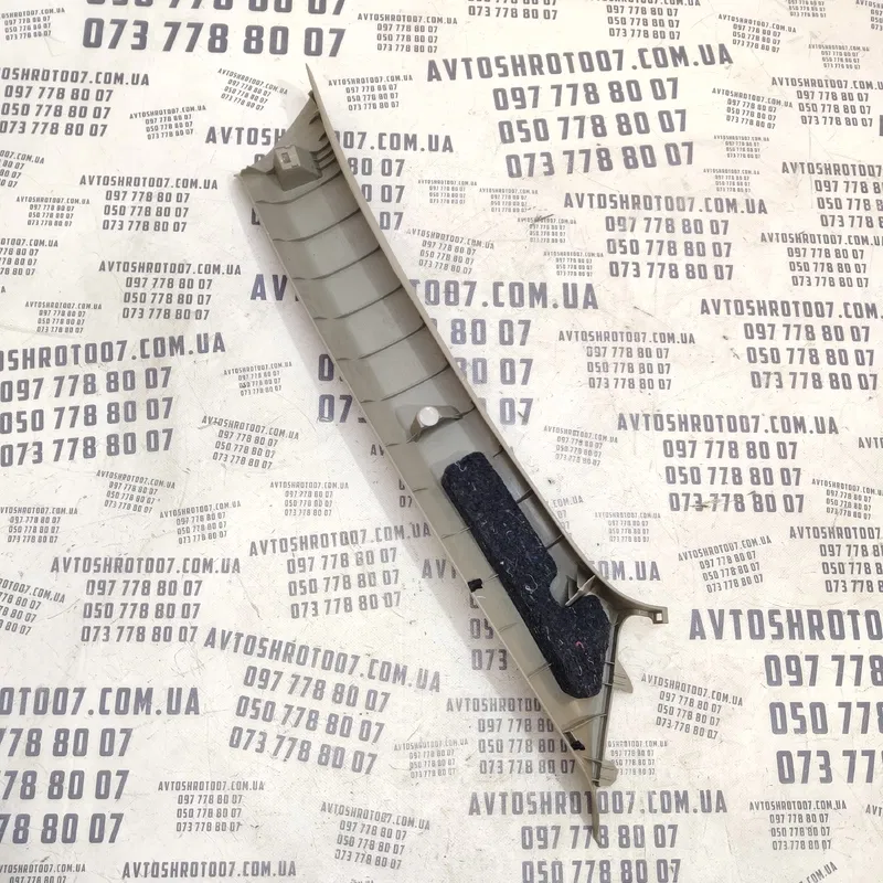 Накладка ліва Toyota Corolla 06-13 1.6 бенз OEM 6221212410