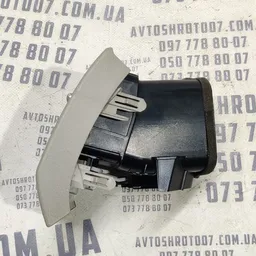 Дефлектор Toyota Corolla (06-13) 1.6 Б Права OEM 5568712210 фото 2