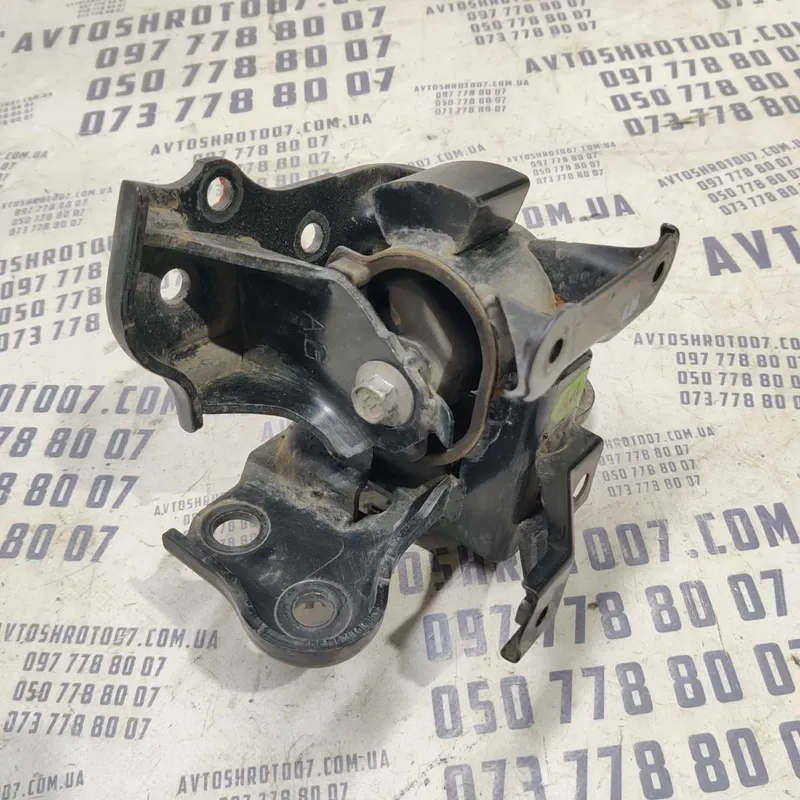 Подушка двигуна Toyota Corolla (06-13) 1.6 Бензин ліва