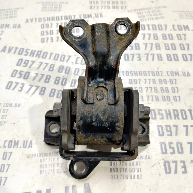 Подушка двигуна Mitsubishi Outlander XL 06-12 2.0 BSY ліва