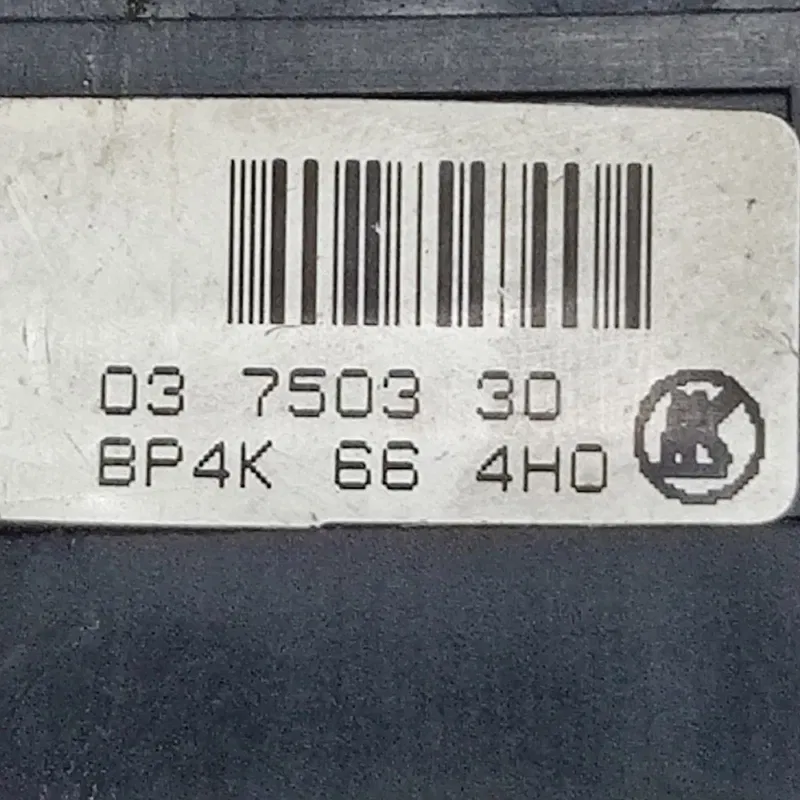 Кнопка аварійки Mazda 3 BK (03-09) OEM bp4k664h0
