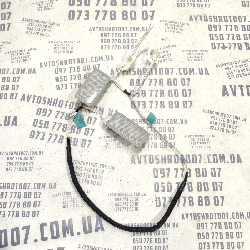Ліхтар салону Toyota Corolla 06-13 1.6Б перед OEM 8134030100