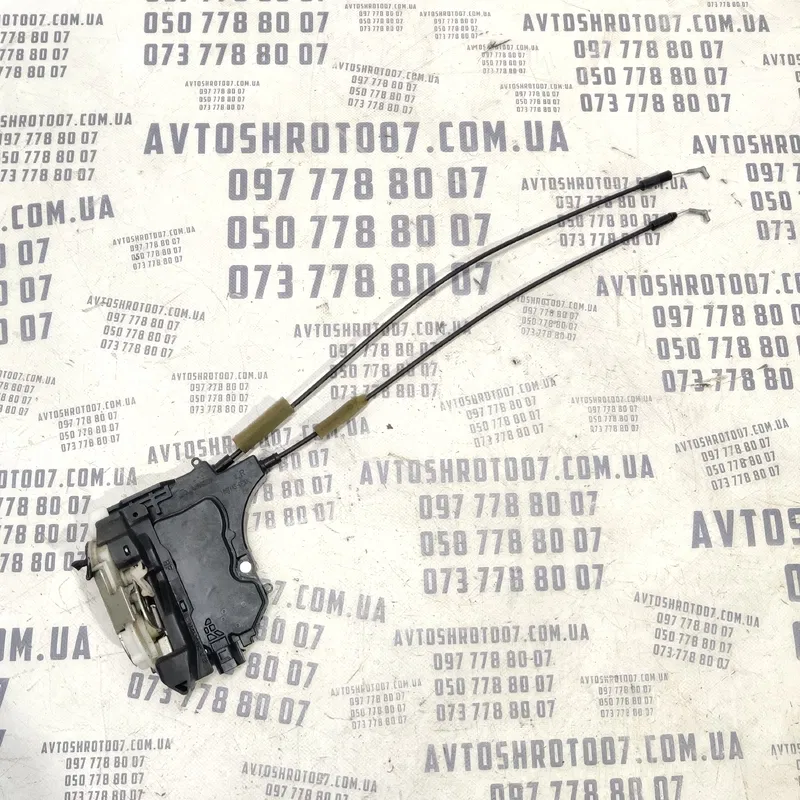 Замок дверей Outlander XL 06-12 2.0D перед.прав. OEM 07323