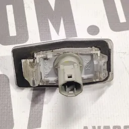Плафон підсвітки номерів Mazda Premacy 99-05 1.8 Бензин Зад фото 3