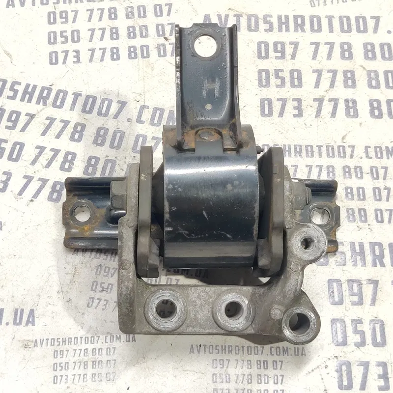 Подушка двигуна Mitsubishi Outlander XL (06-12) 2.0 D права