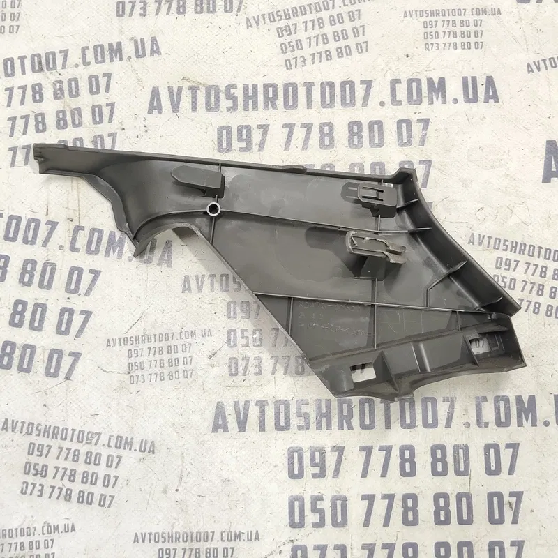 Накладка Toyota Corolla 06-13 1.6 бенз права OEM 6247312021
