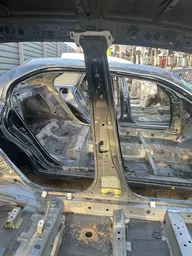 Стійка центр. Toyota Corolla 07-13 1.6 ліва OEM 6131212480 фото 2