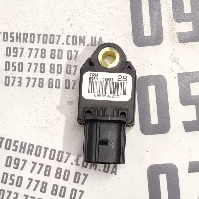 Датчик удару Toyota Corolla 06-13 1.6 зад.пр. OEM 8983102080