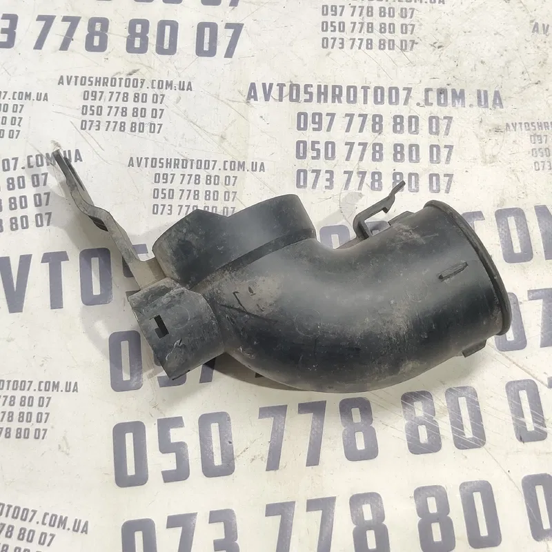Патрубок повітряний Mazda Premacy (99-05) 1.8 Бензин