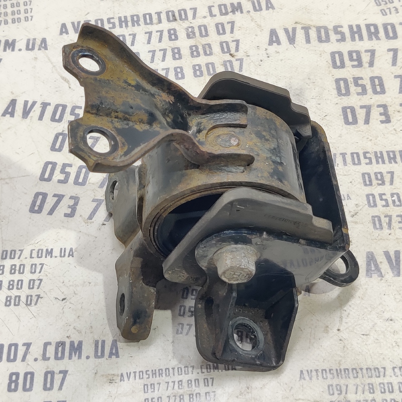 Подушка двигуна Mitsubishi Outlander XL 06-12 2.0 BSY ліва
