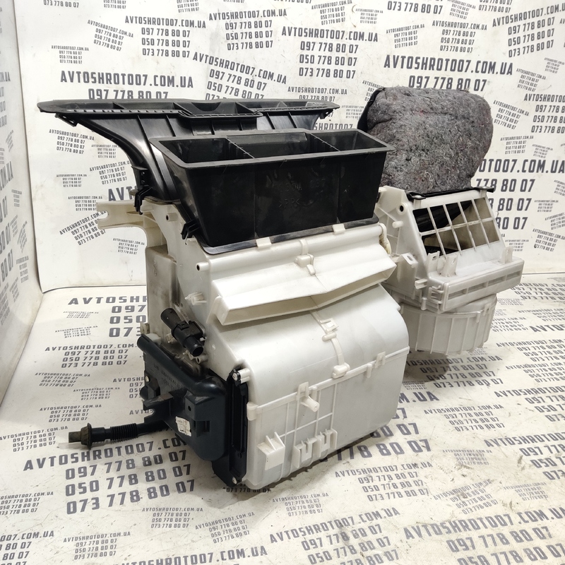Корпус пічки Mitsubishi Outlander XL (06-12) 2.0 BSY Дизель