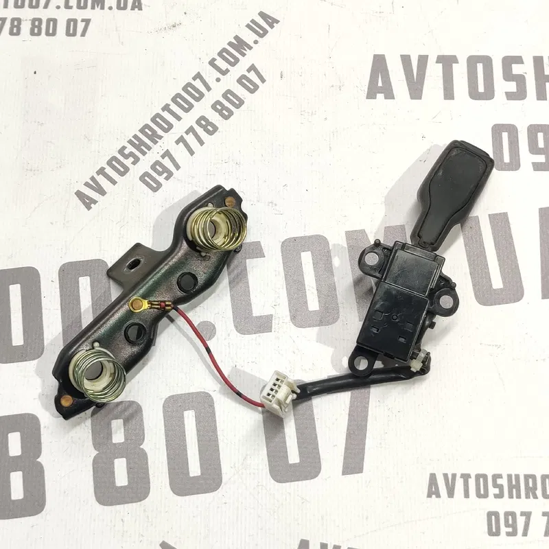 Перемикач підрульовий Mazda Premacy (99-05) 1.8 FP Бензин