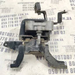 Подушка двигуна Toyota Corolla (06-13) 1.6 права 1230522361 фото 2