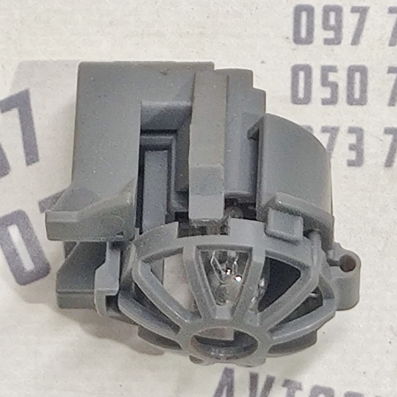 Ліхтар багажника Toyota Corolla 06-13 1.6 зад OEM 17475388