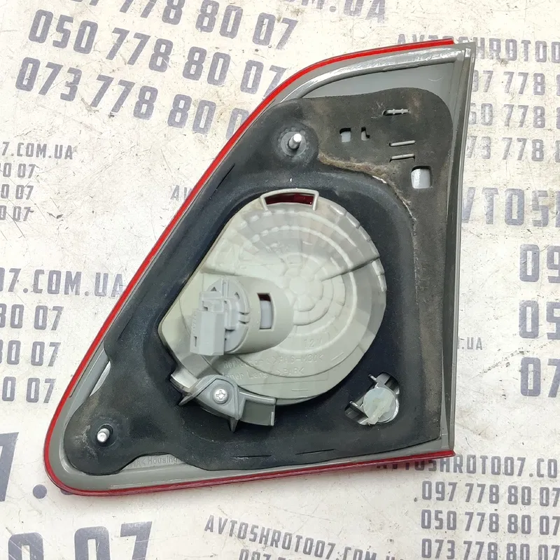 Ліхтар задній Toyota Corolla (07-13) 1.6 бензин лівий