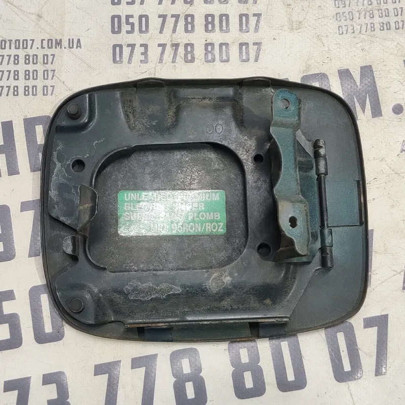 Лючок бака Mazda Premacy (99-05) 1.8 Бензин
