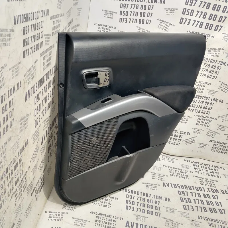 Карта задня права Outlander XL 06-12 2.0D OEM 7222a388xaq