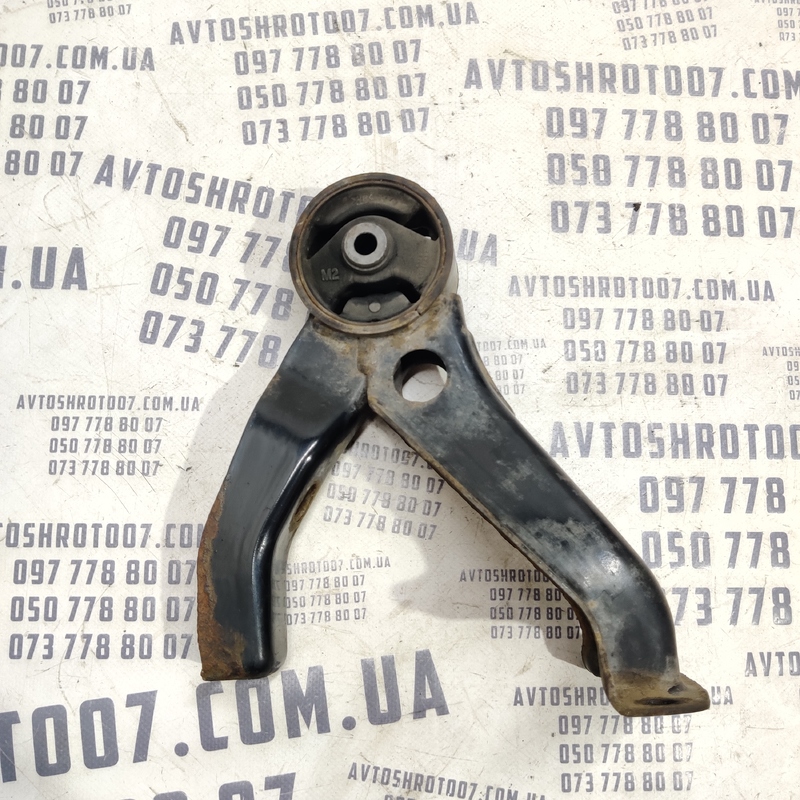 Подушка двигуна Mitsubishi Outlander XL 06-12 2.0D mn184059 фото 2