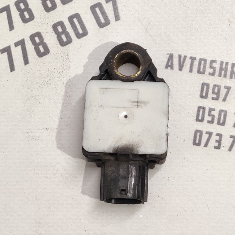 Датчик удару Mitsubishi Outlander XL 06-12 2.0d лів 8651a002 фото 2