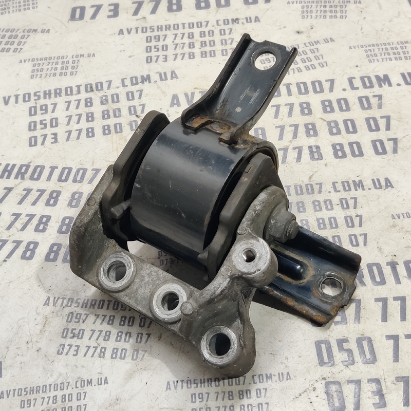 Подушка двигуна Mitsubishi Outlander XL (06-12) 2.0 D права