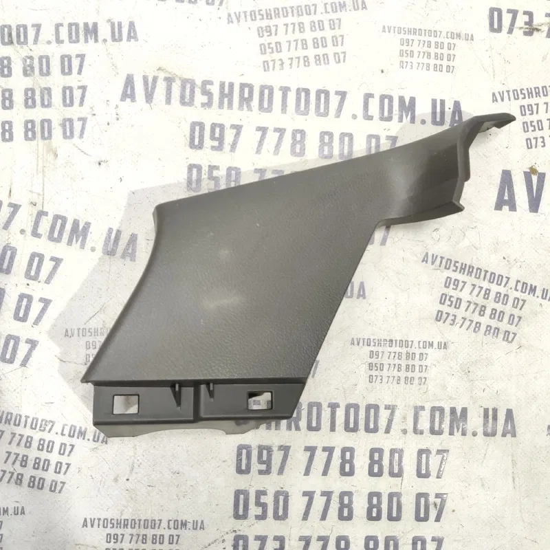 Накладка Toyota Corolla 06-13 1.6 бенз права OEM 6247312021