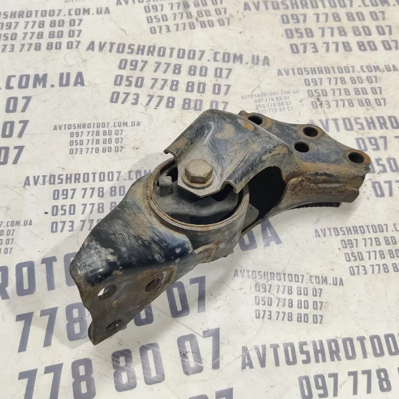 Подушка двигуна Mazda Premacy (99-05) 1.8 Бензин задня