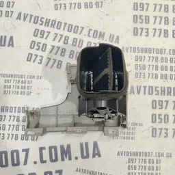 Дефлектор Toyota Corolla 06-13 1.6 Бенз Лівий OEM 5568612190 фото 3