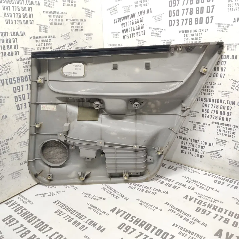 Карта Mazda Premacy 1999-2005 1.8 задня ліва OEM c10068561