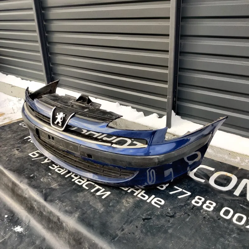 Бампер Peugeot 807 (02-14) 2.2 HDI передній OEM 7401T5