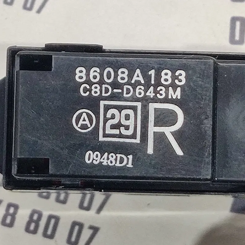 Кнопка склопід. Mitsu Outlander XL 06-12 2.0D з.пр. 8608a183